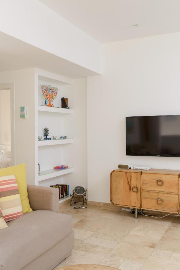 Апартаменты Adorable 2 Bedrooms W Bomb Shelter Next To The Тель-Авив