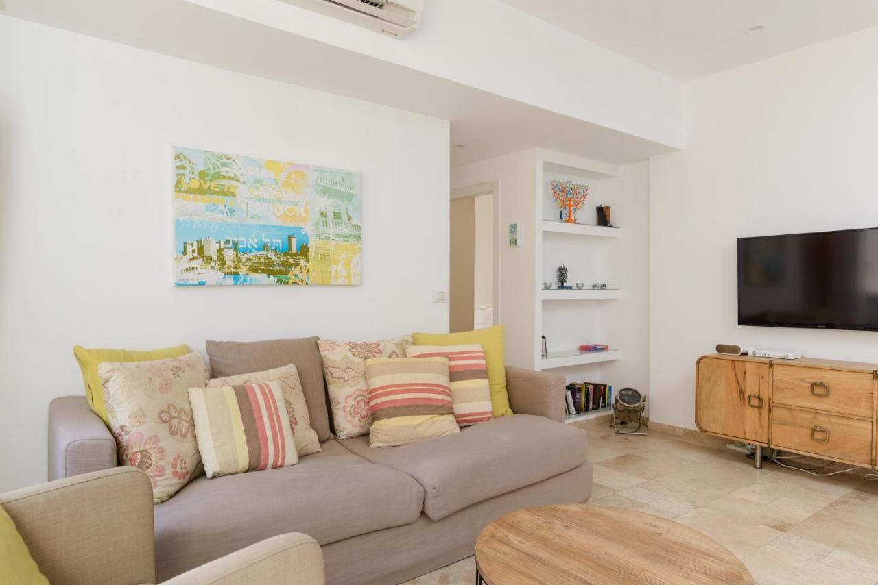 Adorable 2 Bedrooms W Bomb Shelter Next To The Тель-Авив