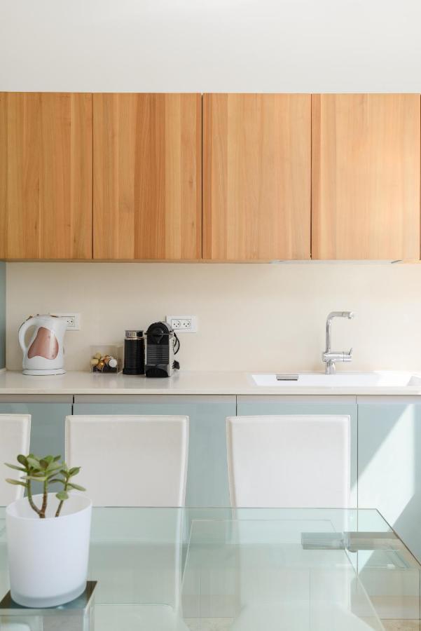 Апартаменты Adorable 2 Bedrooms W Bomb Shelter Next To The